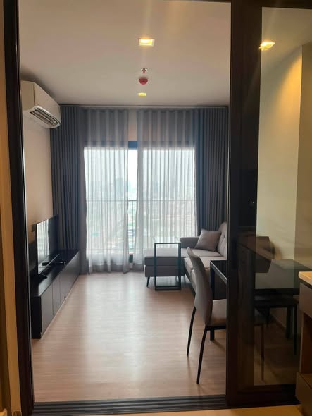 bedroom and room interior of Life Asoke Hype