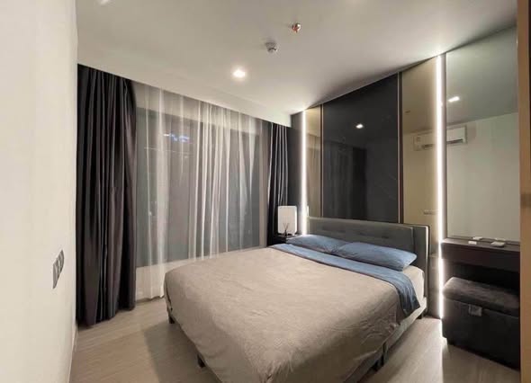 bedroom and room interior of Life Asoke Hype