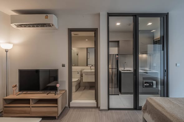 bedroom and room interior of Life Asoke Hype