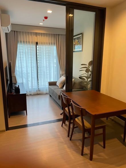 bedroom and room interior of Life Asoke Hype
