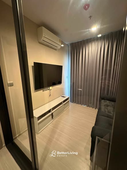 bedroom and room interior of Life Asoke Hype