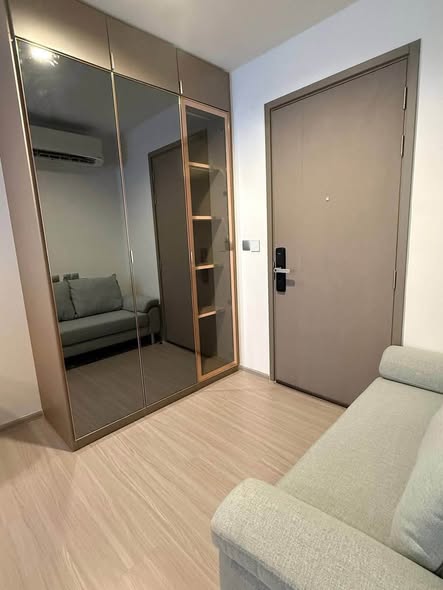 bedroom and room interior of Life Asoke Hype