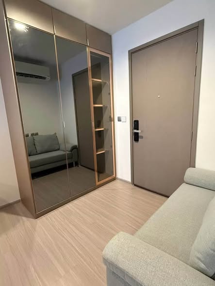 bedroom and room interior of Life Asoke Hype