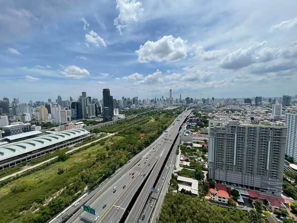 Life Asoke Hype