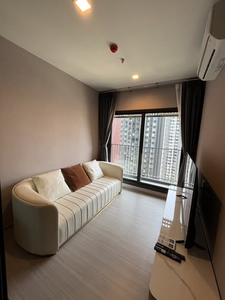 living room of Life Asoke Hype