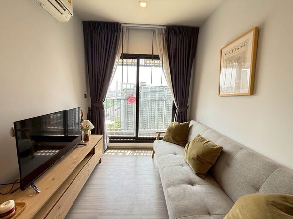 living room and bedroom of Life Asoke Hype