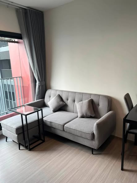 living room and bedroom of Life Asoke Hype