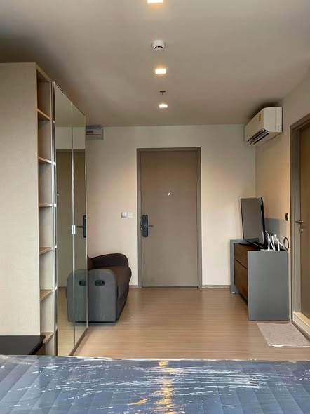 room interior of Life Asoke Hype