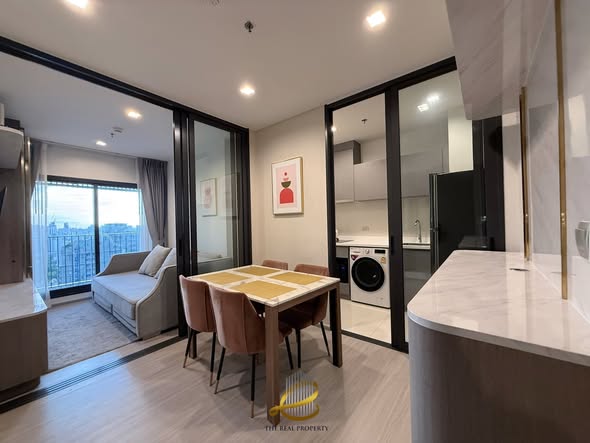 room interior of Life Asoke Hype