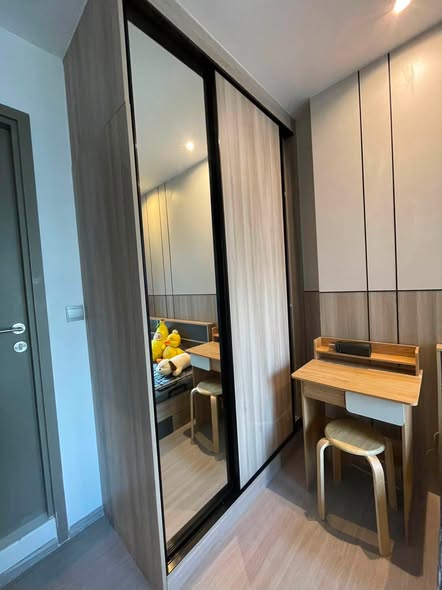 room interior and bathroom of Life Asoke Hype