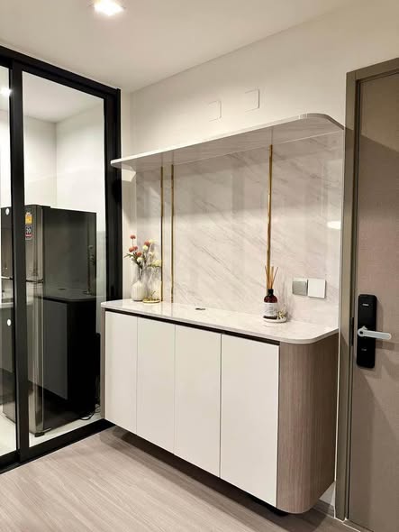 room interior and bathroom of Life Asoke Hype