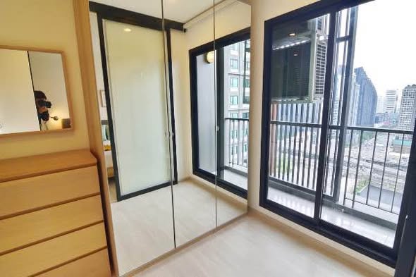 room interior of Life Asoke