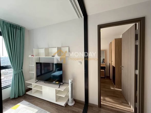 bedroom and room interior of Life Ladprao Valley