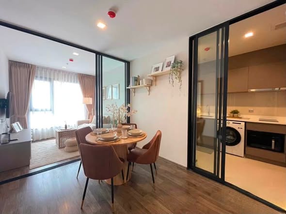 room interior of Life Ladprao Valley
