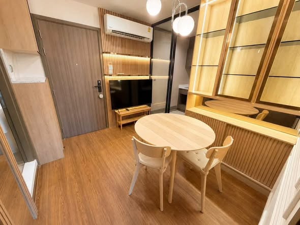 room interior of Life Ladprao Valley