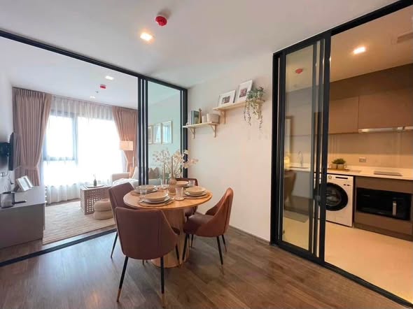room interior of Life Ladprao Valley