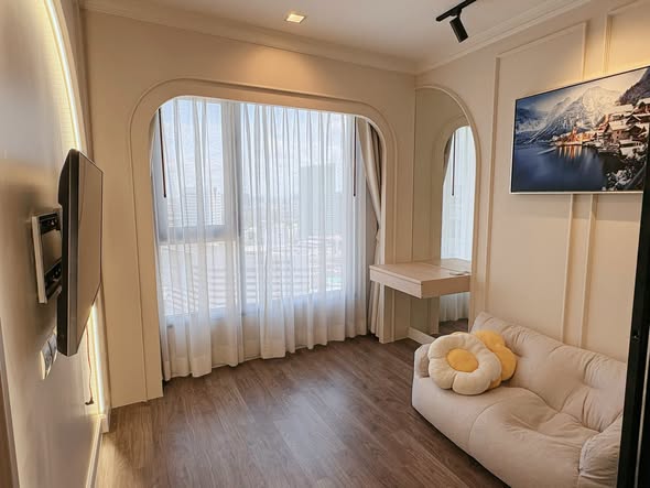 room interior of Life Ladprao Valley