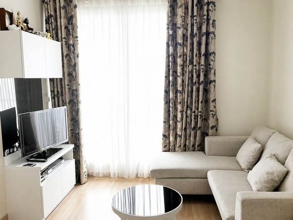 bedroom and living room of Life@ Lat Phrao 18