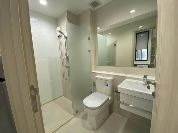 bathroom of Life One Wireless