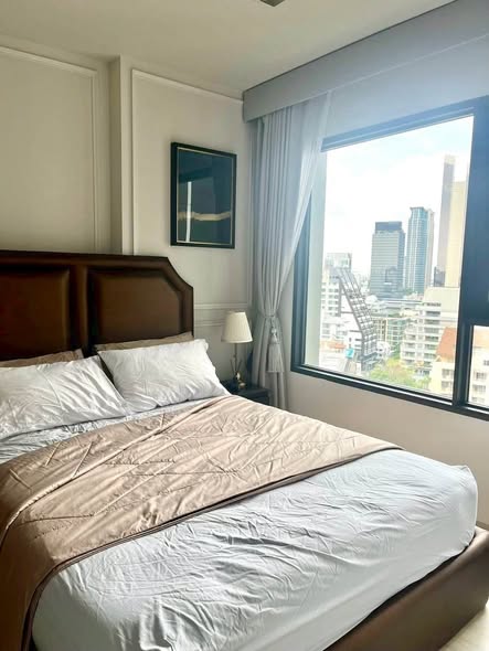bedroom of Life One Wireless