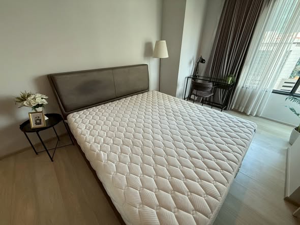 bedroom of Life One Wireless