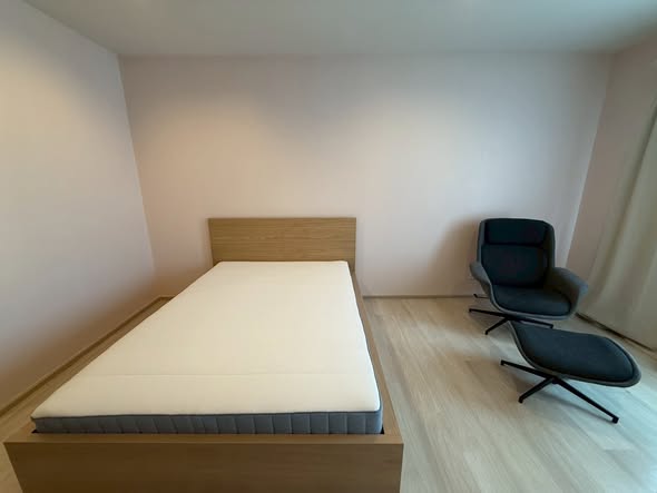 bedroom of Life One Wireless