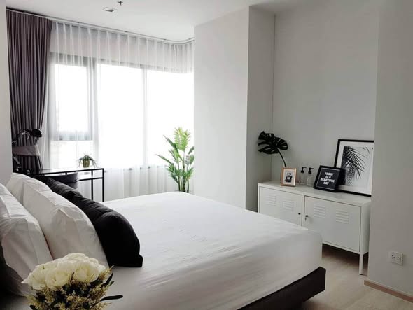 bedroom of Life One Wireless