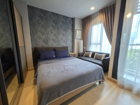 bedroom of Life One Wireless