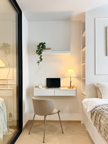 bedroom of Life One Wireless
