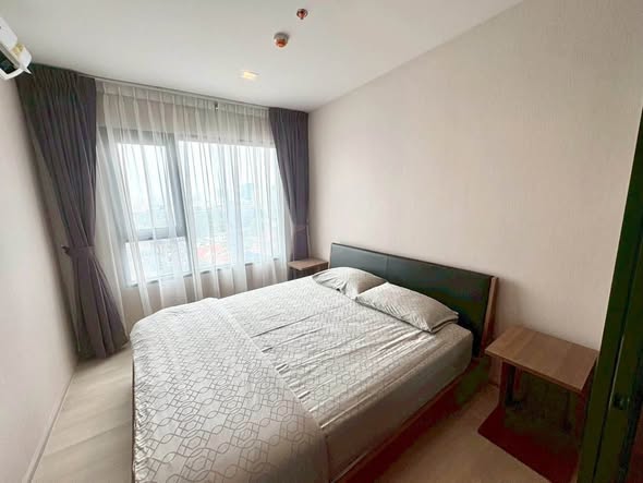 bedroom of Life One Wireless