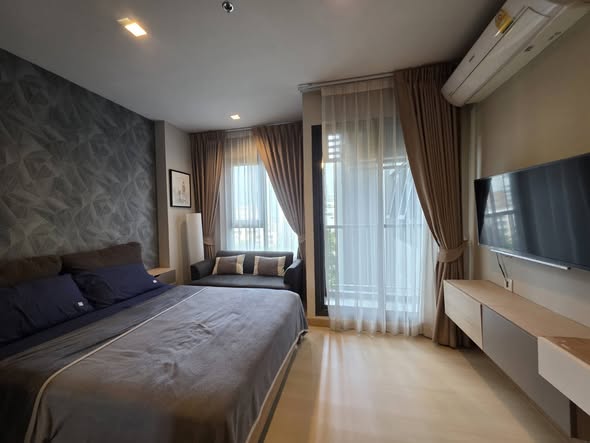 bedroom of Life One Wireless