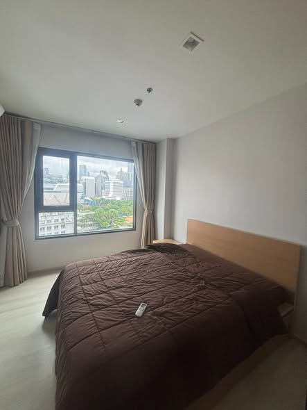 bedroom of Life One Wireless