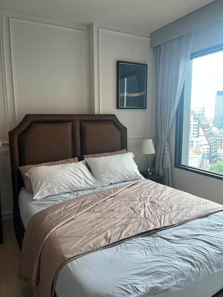 bedroom of Life One Wireless