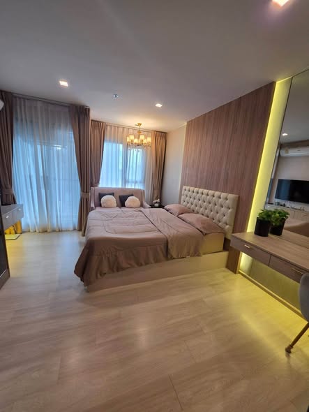 bedroom of Life One Wireless