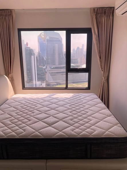 bedroom of Life One Wireless