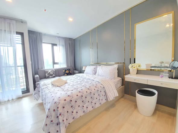 bedroom of Life One Wireless