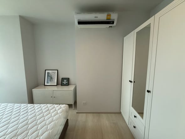 bedroom and room interior of Life One Wireless