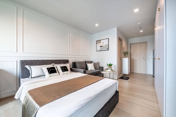 bedroom and room interior of Life One Wireless