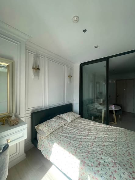 bedroom and room interior of Life One Wireless