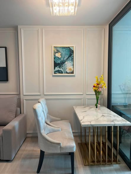 living room and room interior of Life One Wireless