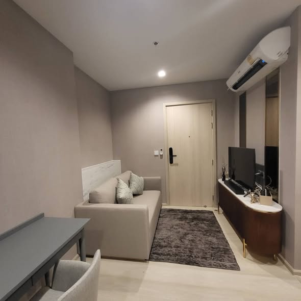 living room and room interior of Life One Wireless
