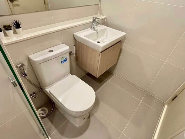bathroom of Life Rama 4 – Asoke