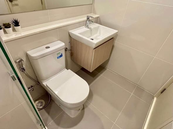 bathroom of Life Rama 4 – Asoke