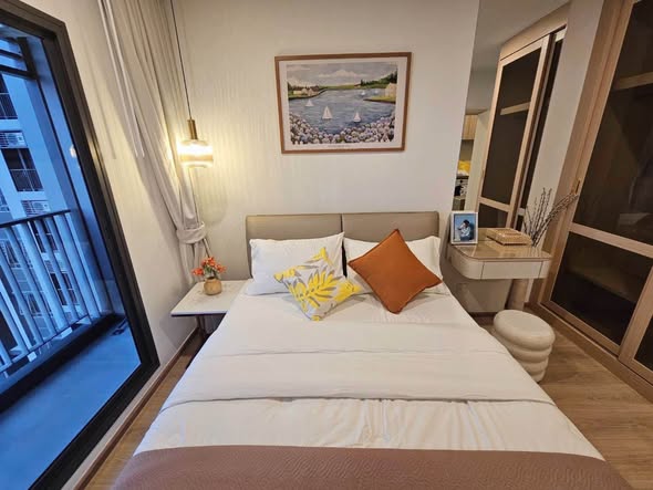 bedroom of Life Rama 4 – Asoke