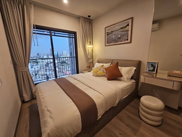 bedroom of Life Rama 4 – Asoke
