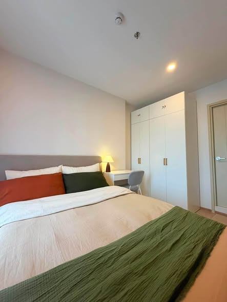 bedroom of Life Rama 4 – Asoke