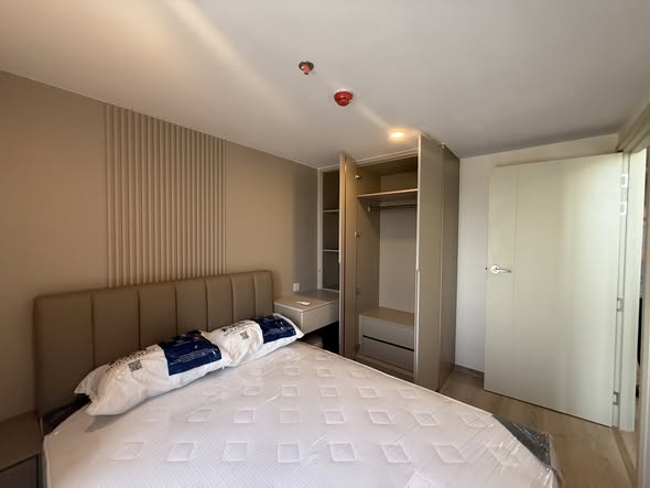 bedroom of Life Rama 4 – Asoke