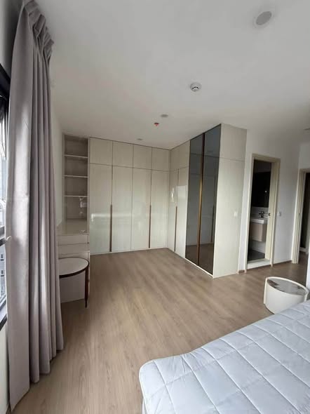 bedroom of Life Rama 4 – Asoke