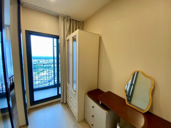 bedroom of Life Rama 4 – Asoke