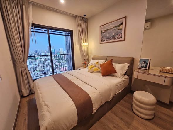 bedroom of Life Rama 4 – Asoke